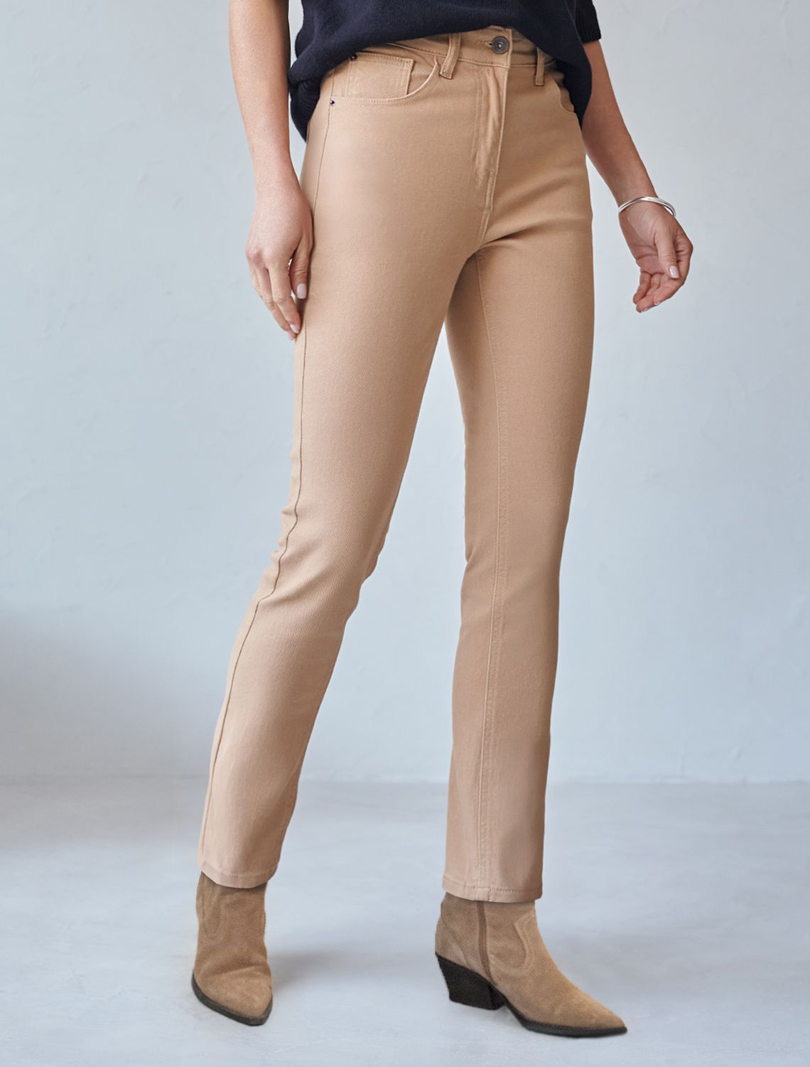 Джинсы из эластичного денима D24.229 светло-кофейный