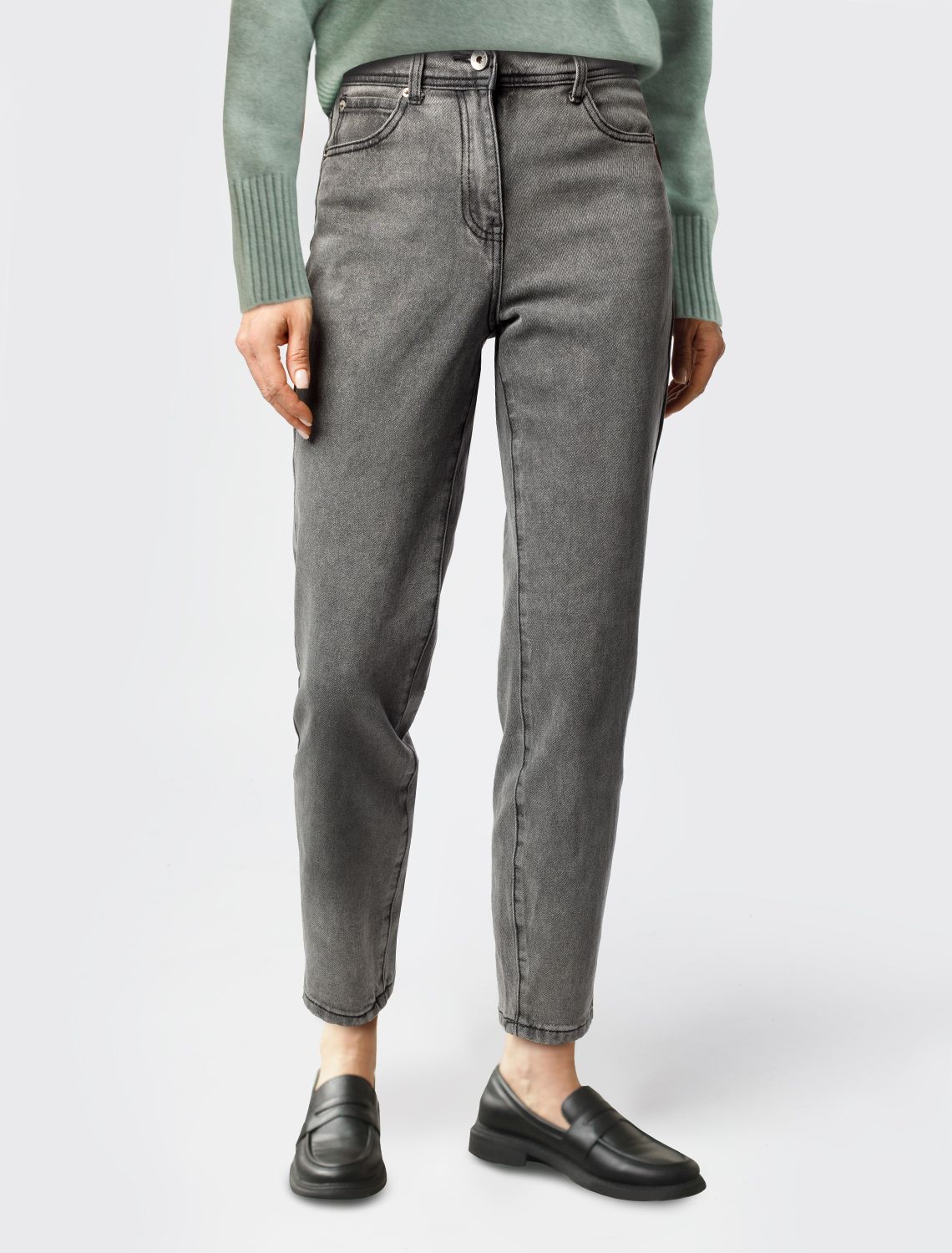 Джинсы mom-fit из эластичного денима D54.065 светло-серый