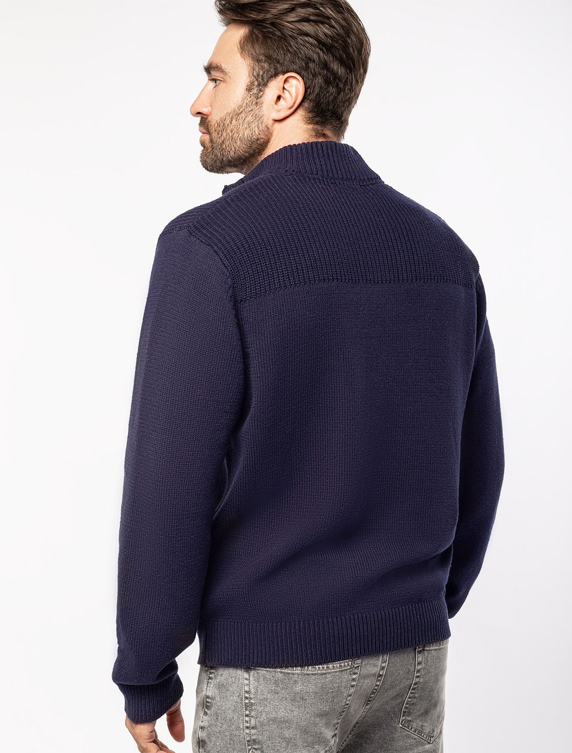 Свитер крупной вязки с застежкой на крупные кнопки U39.008 темно-синий