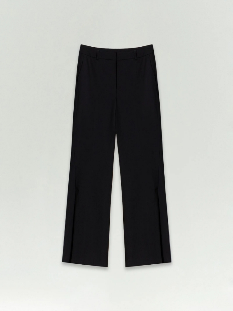 Брюки из костюмной шерсти ,
60% вискоза, 37% полиэстер, 3% эластан ,