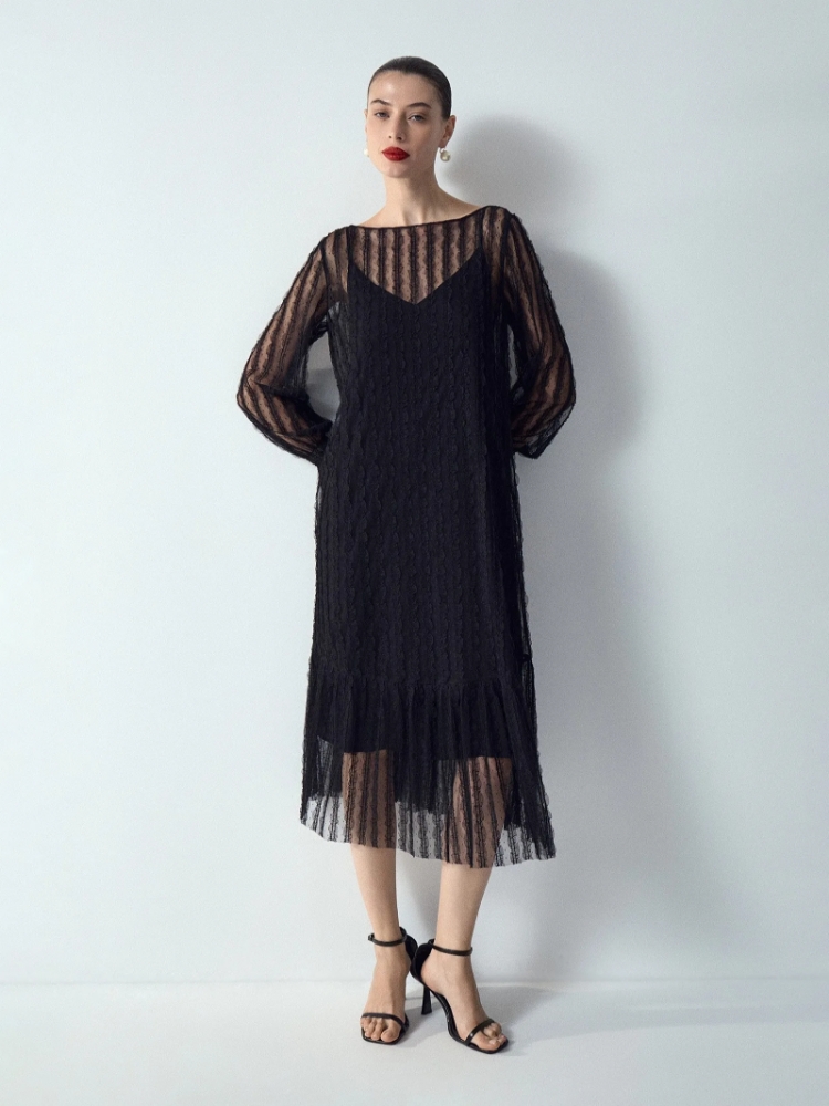 Платье миди из кружева ,
100% полиэстер ,