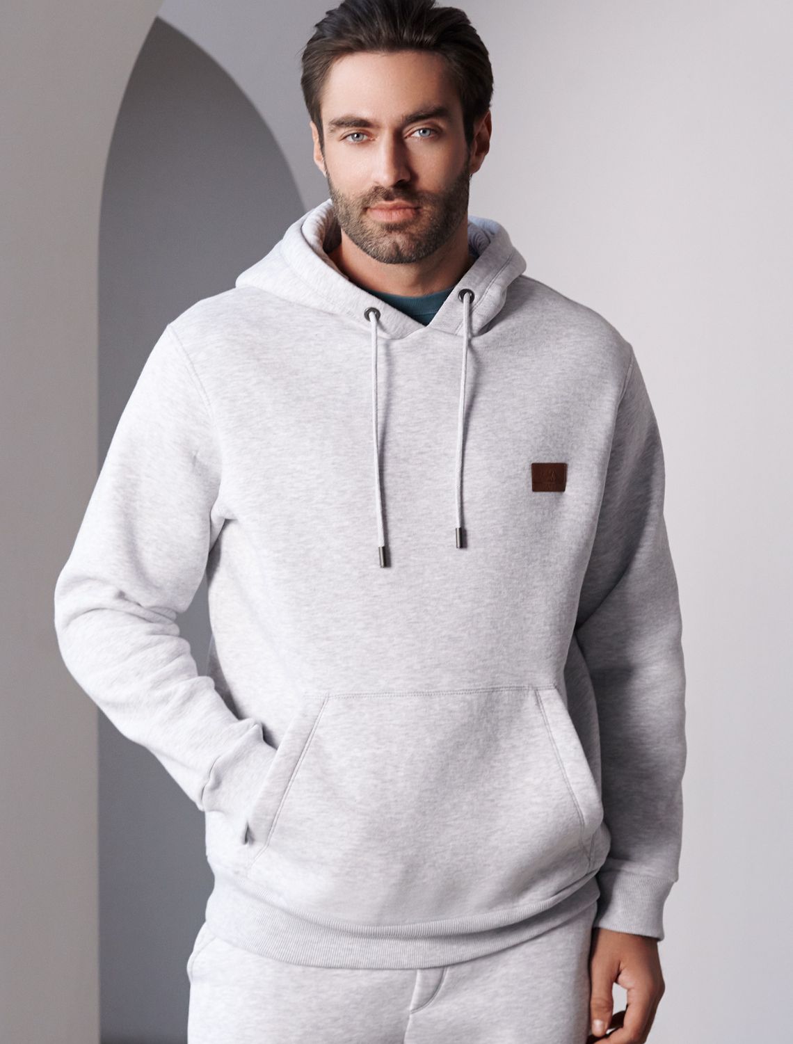 Худи из премиального футера трехнитки с начесом U49.036 св.серый меланж