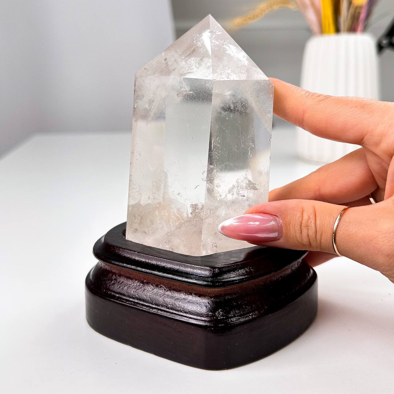 Радуга Самоцветов Кристалл из Горного Хрусталя на подставке