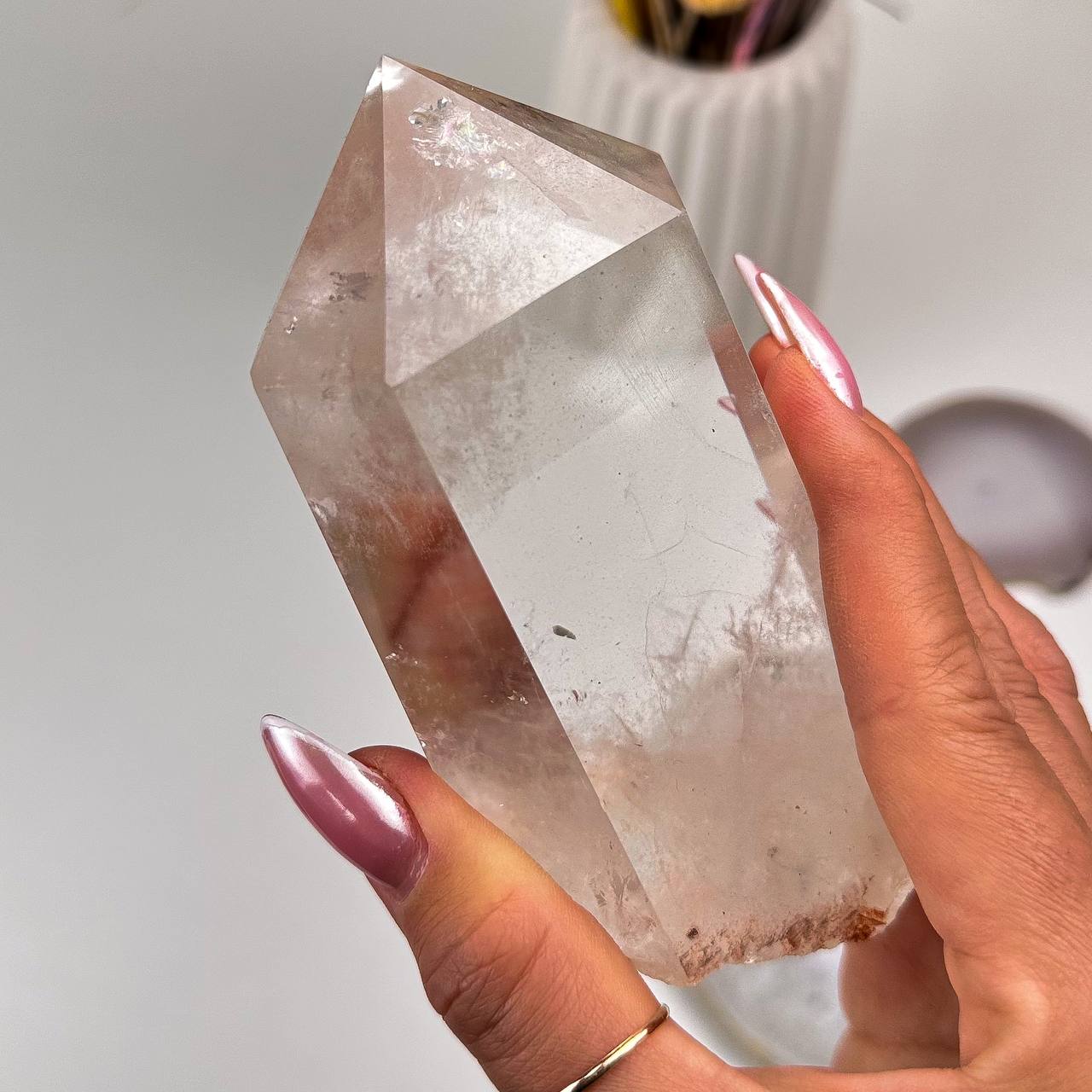 Радуга Самоцветов Кристалл из Горного Хрусталя на подставке