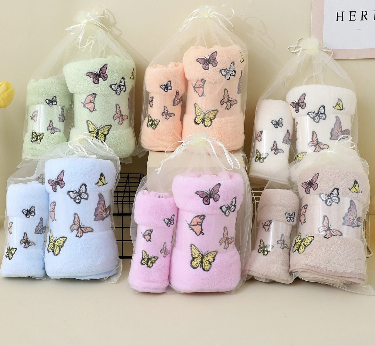 Набор полотенец микрофибра 98 - 766 БАБОЧКИ 2 пр р-р 70х140 и 35х75 - кремовый