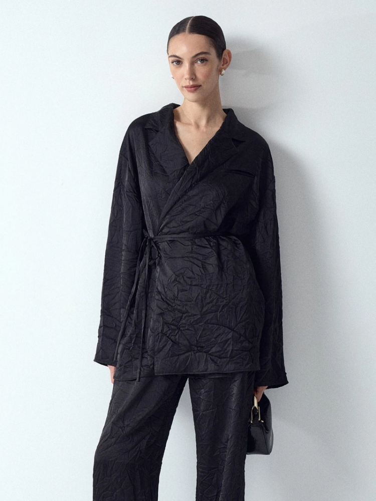 Кимоно из сжатой ткани ,
100% полиэстер ,