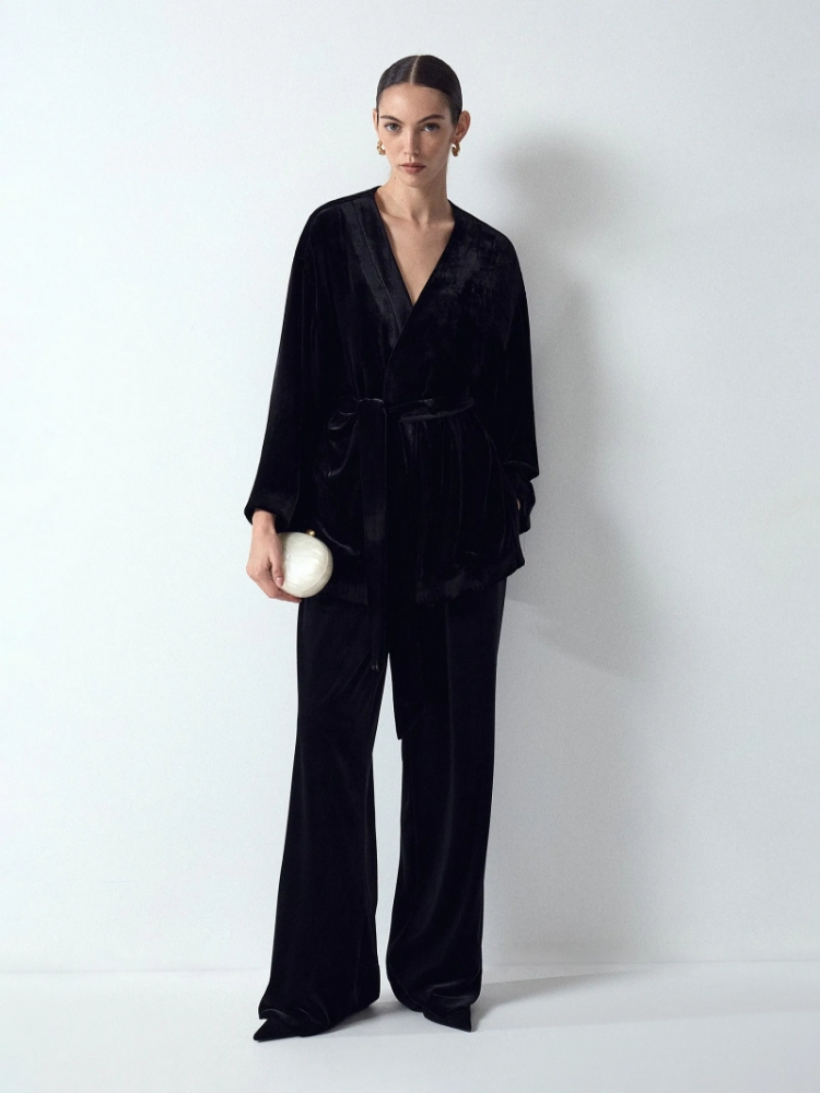 Брюки широкого кроя из бархата ,
96% полиэстер, 4% эластан ,