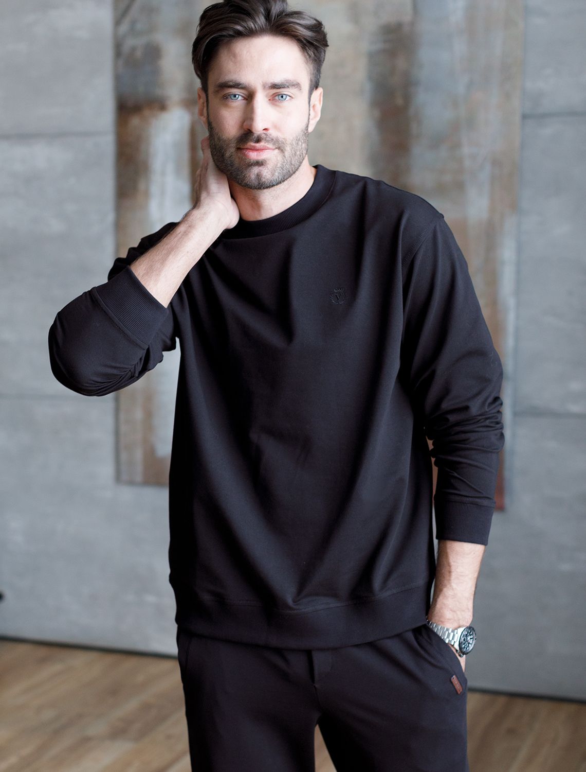 Джемпер из тонкого премиального футера с эластаном U49.043 черный