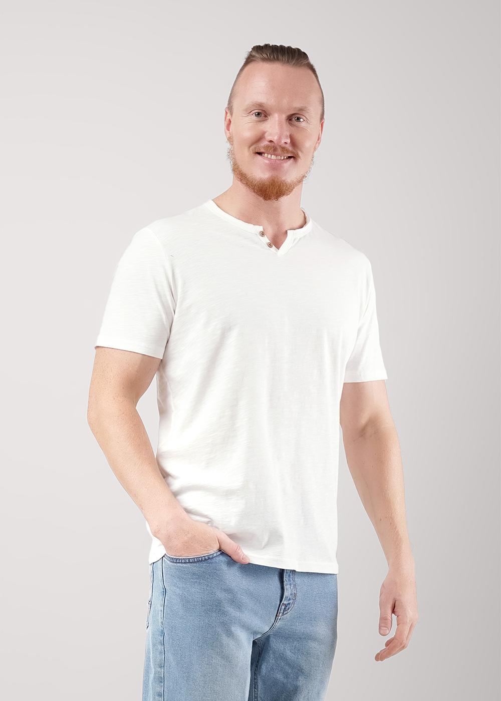 Ст.цена 899р CLE 602029/1оmaxi Футболка мужская 602029/1оmaxi молочный