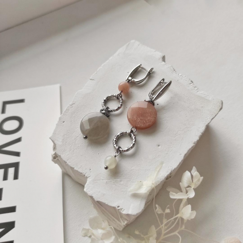 Серьги с солнечным камнем удлиненные