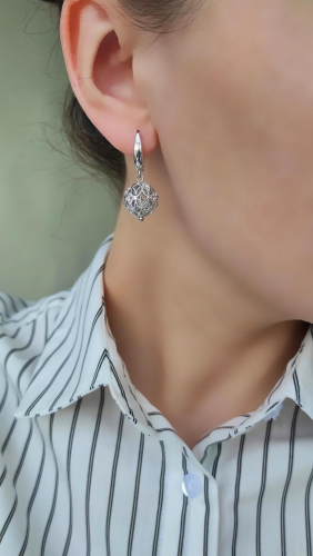 Серьги шарики асимметрия с горным хрусталём