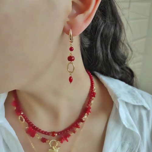 Серьги с красными кораллами в позолоченой фурнитуре