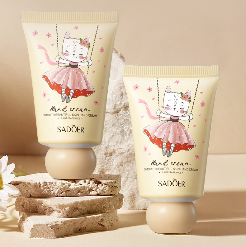 Крем для рук с ароматом Сакуры Sadoer, 40 гр.