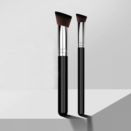 Kristaller Профессиональная треугольная кисть для макияжа средняя / Beauty Brush, черный