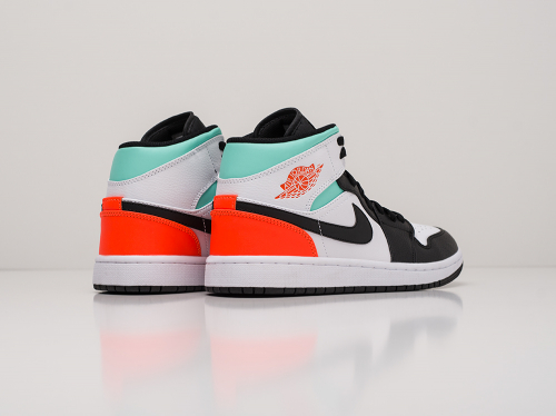 Кроссовки Nike Air Jordan 1 Mid