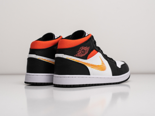Кроссовки Nike Air Jordan 1 Mid