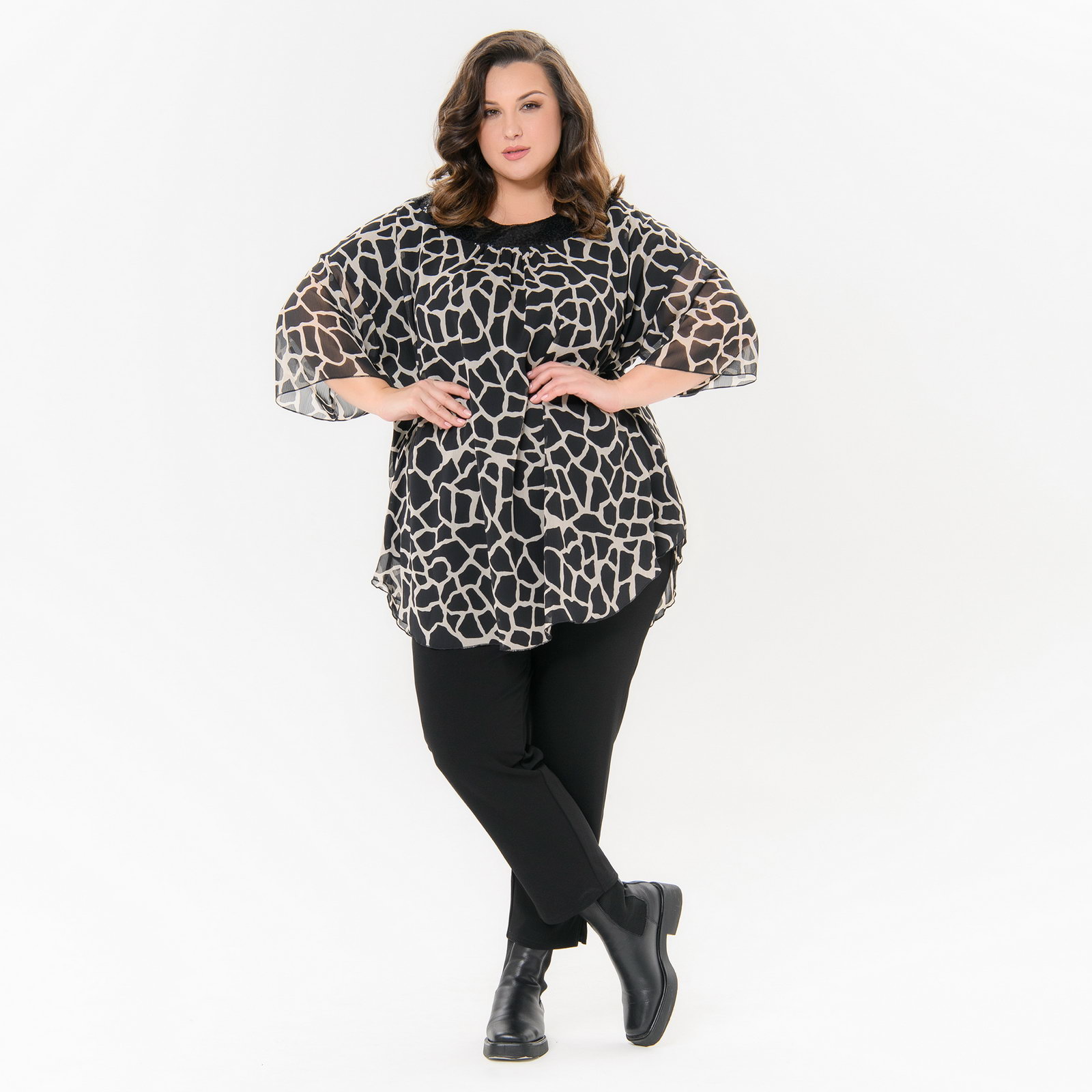 Туника свободная, отделка пайетки, шифон принт