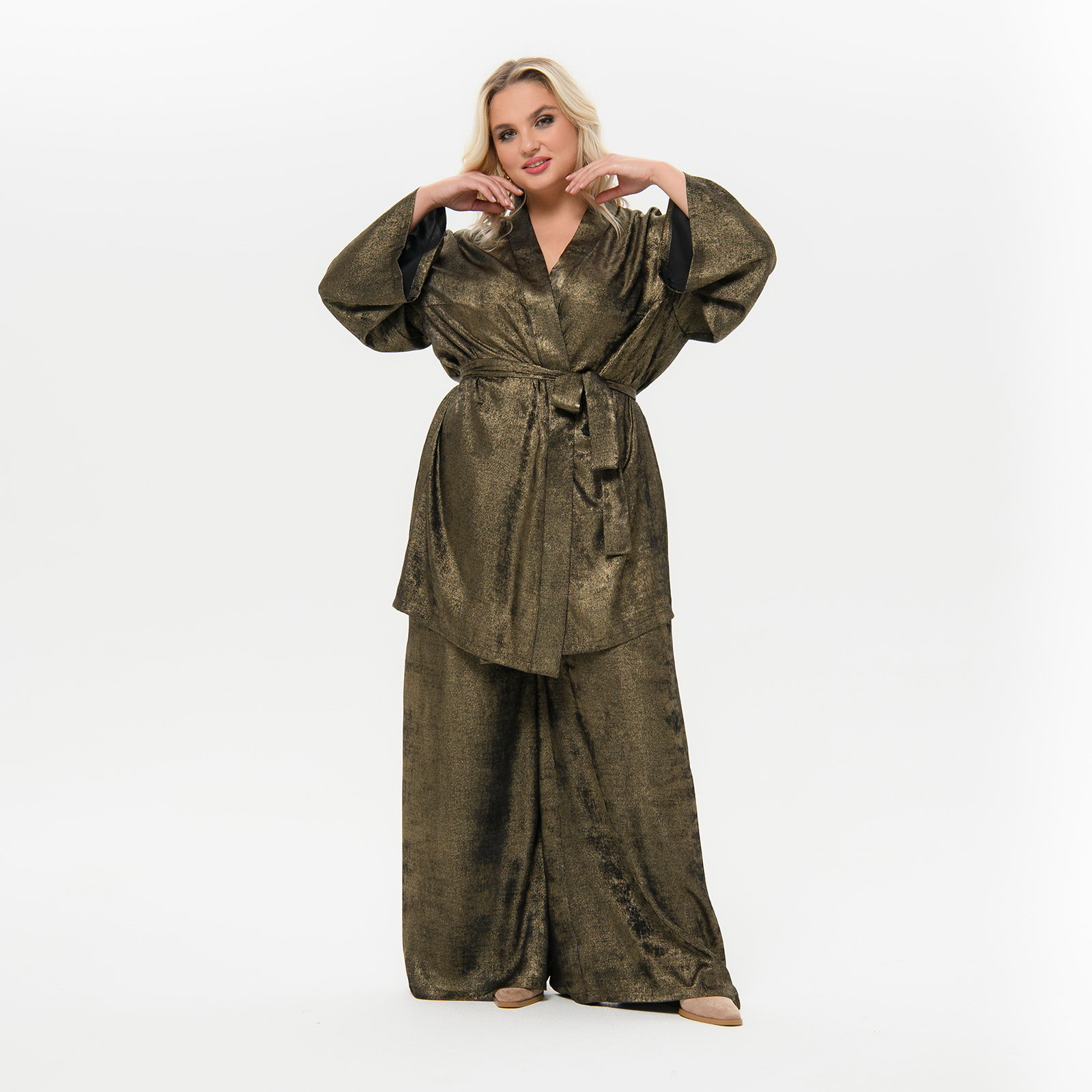 Брюки широкие с карманами, цвет