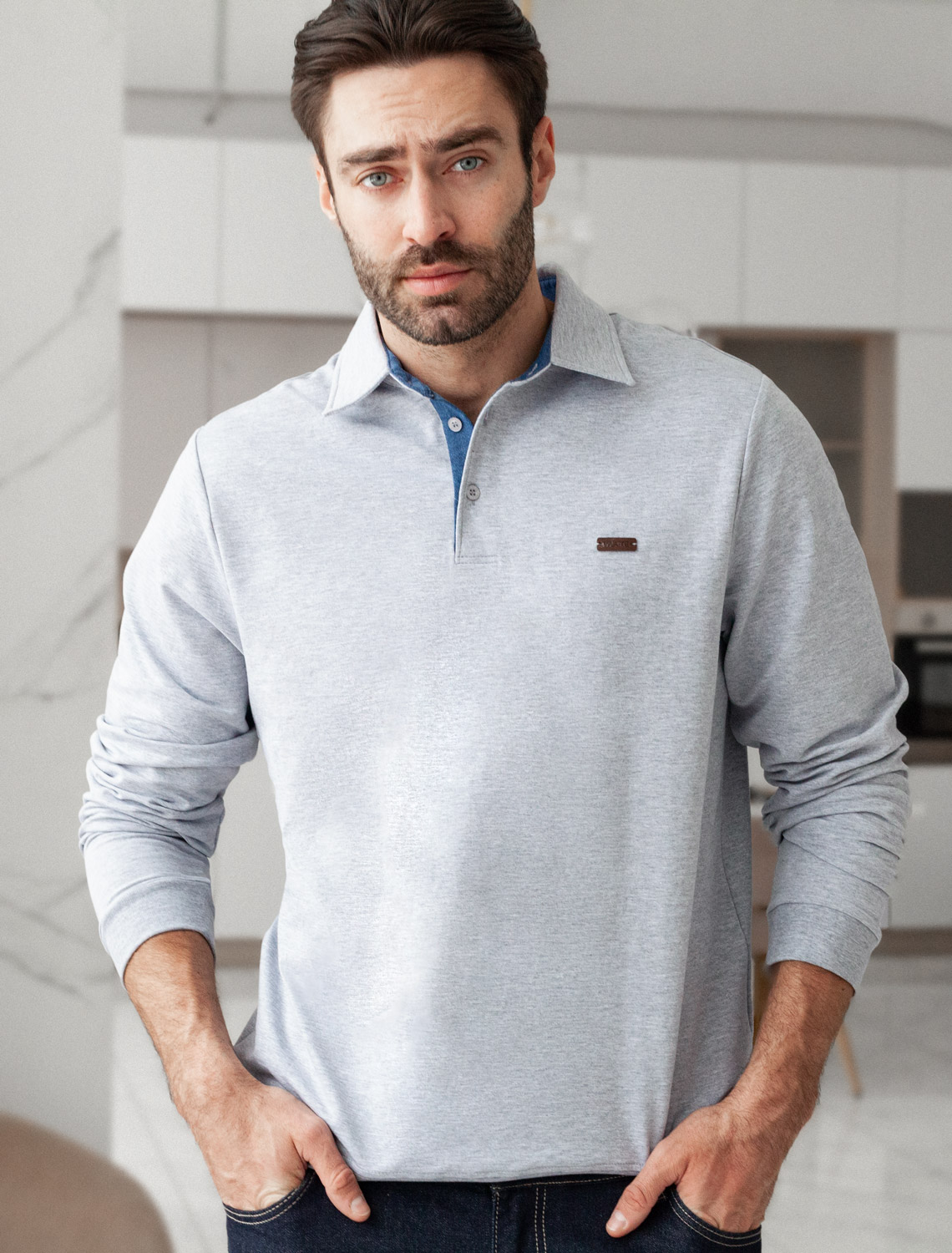 Джемпер-поло из эластичного футера с застежкой на пуговицы