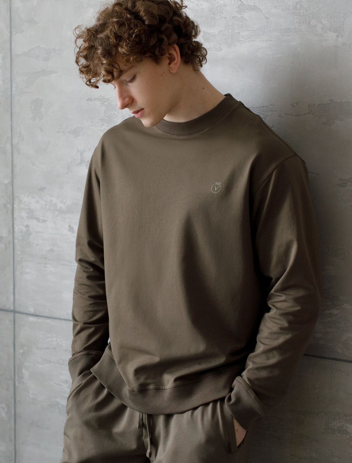 Джемпер из тонкого премиального футера с эластаном