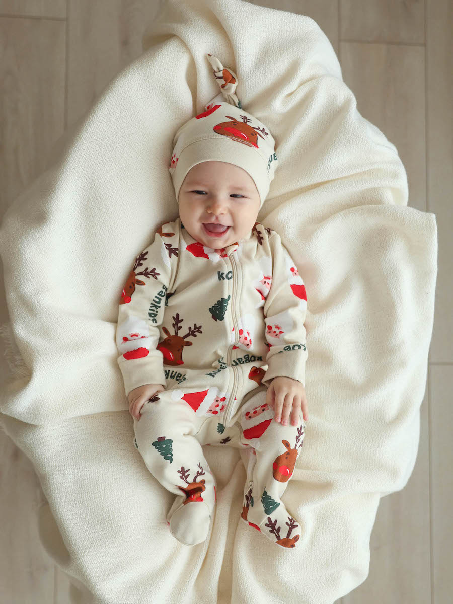 Комбинезон для мальчика с новогодним принтом