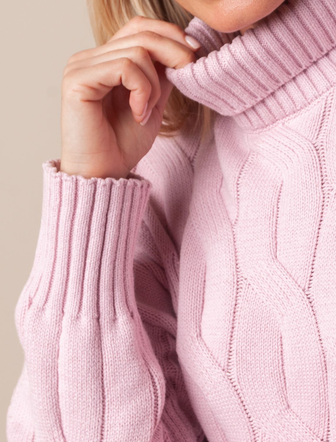 Ст.цена 2690р Теплый свитер из хлопка с акрилом крупной вязки D34.181 нежно-лиловый