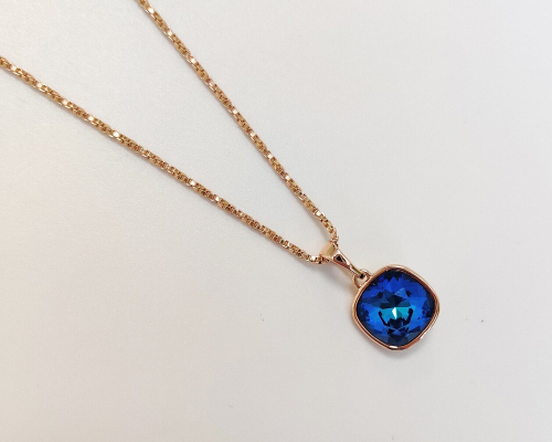 Подвеска с кристаллами Swarovski