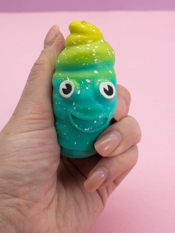 Мялка - антистресс «Poo», green