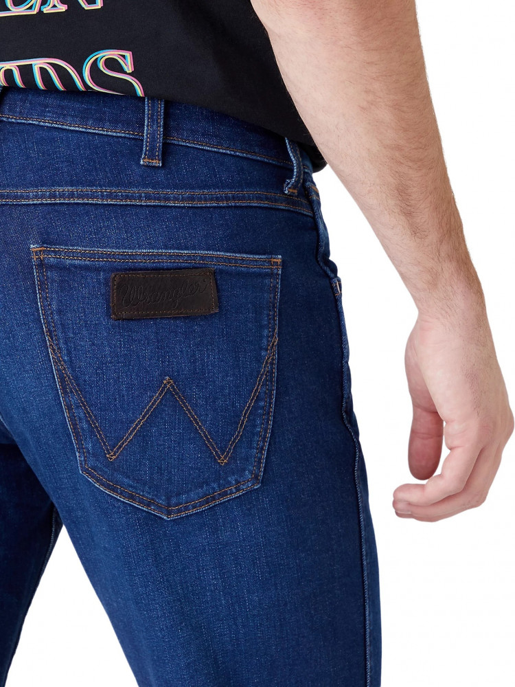 Джинсы мужские GREENSBORO THE BULLSEYE, WRANGLER