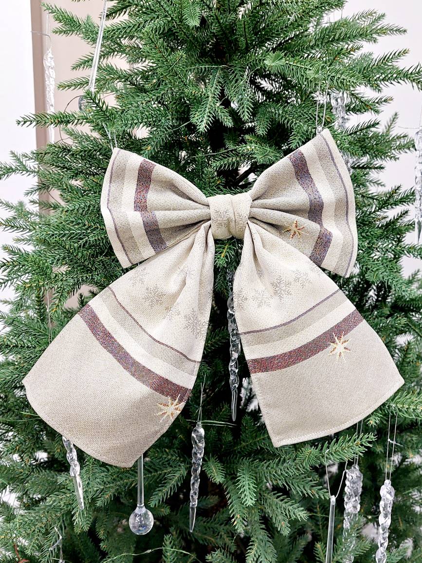 Котята у камина Снежинки Бант 22х22 см 2416661