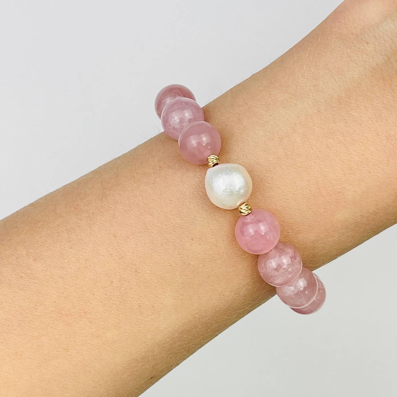 Радуга Самоцветов Браслет из Розового кварца и Жемчуга