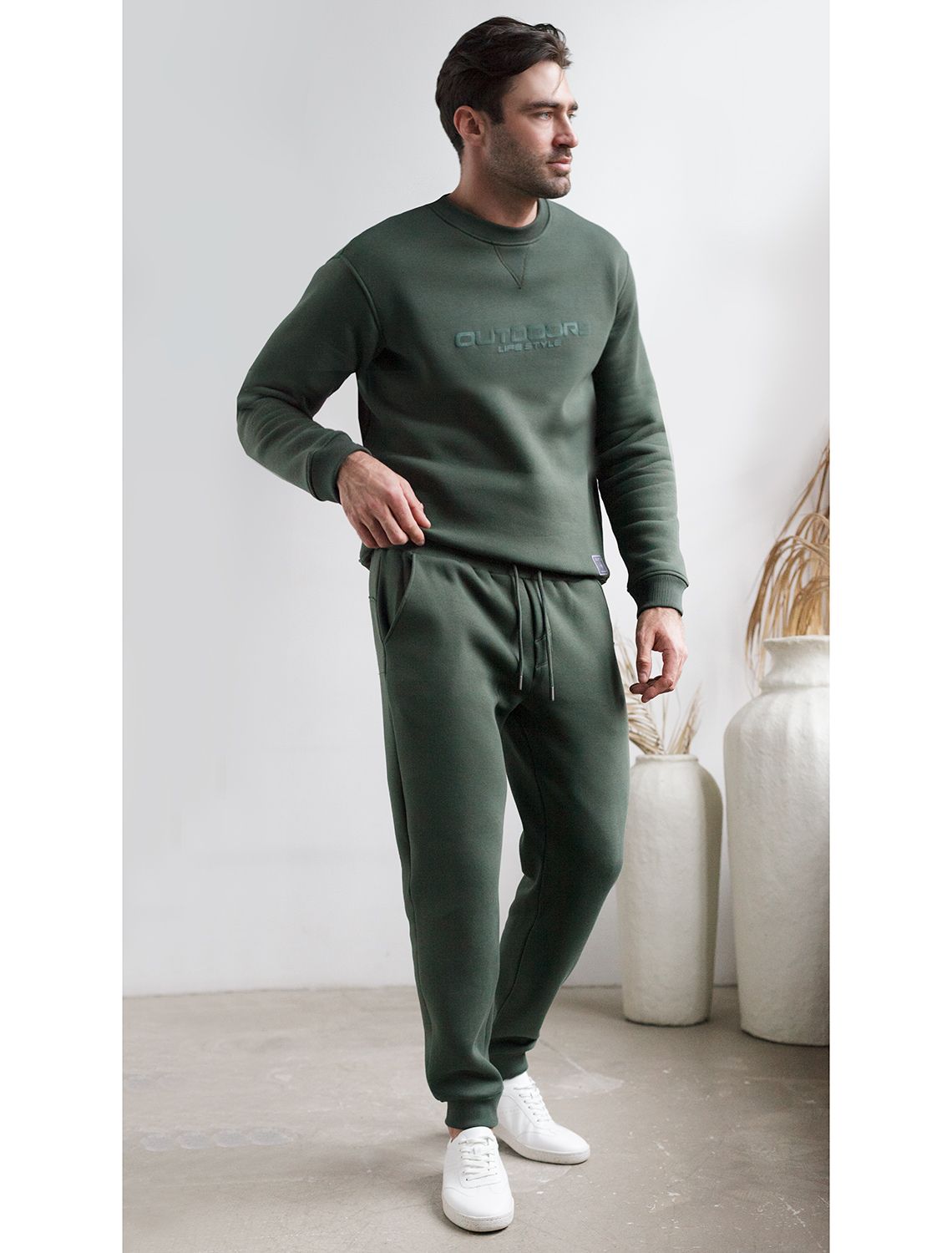 Ст.цена 2590р Брюки из премиального футера трехнитки с начесом U44.006 хаки