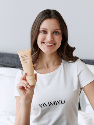 [VIVIMIYU] АНТИВОЗРАСТНАЯ ЛИНЕЙКА Пенка для умывания Clean And Moisturize Cleansing Cream, 120 гр