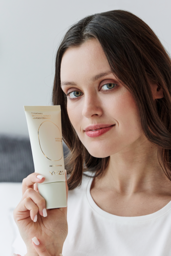 [YOZO] ГАМАМЕЛИС/КЕРАМИДЫ Пенка для умывания Chamomile Enzymatic Extract +6 Fold Ceramide Soothing Moisture Facial Cleanser, 120 гр