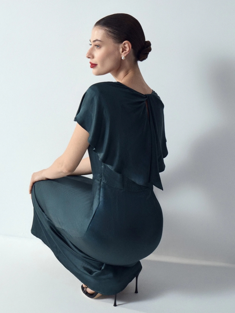 Платье миди из 100% вискозы ,
вискоза 100% ,