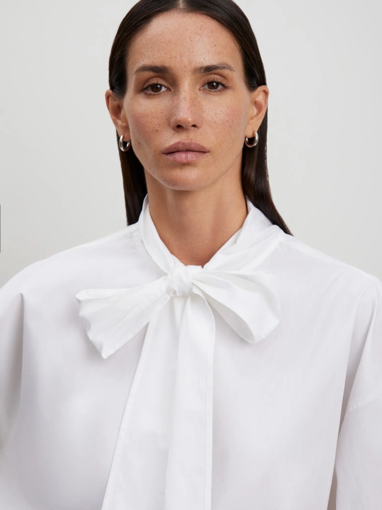 Рубашка из 100% рами ,
хлопок - 100% ,