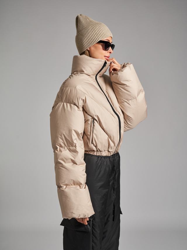 Ст.цена 7500р. Пуховик: В161-5-61 Бежевый Light Beige Y2037