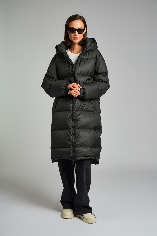Ст.цена 13750р. Пуховик: В077-11-61 Черный Black 19-4007