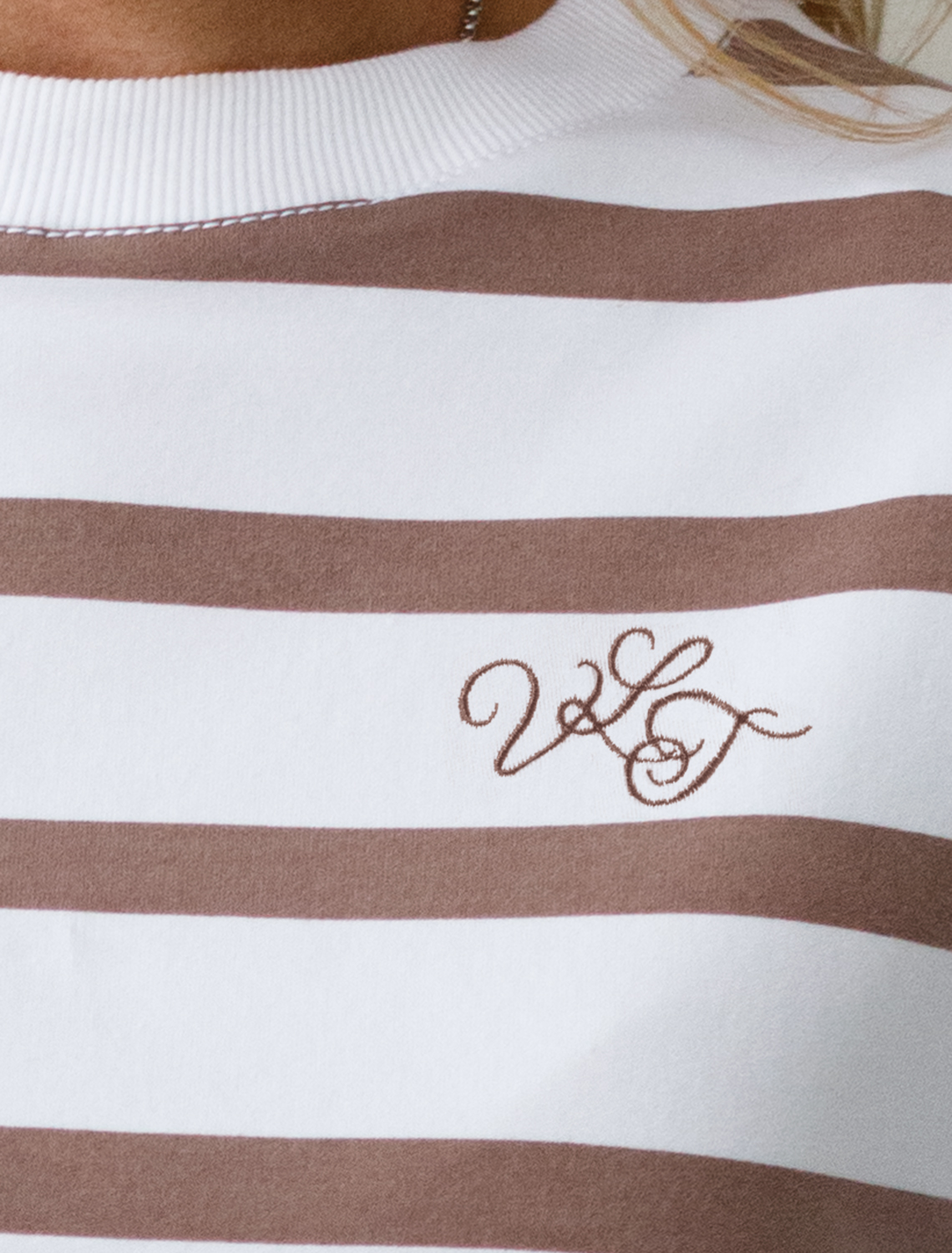 Свитшот из тонкого премиального футера с эластаном