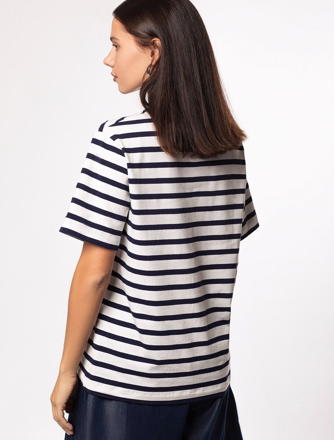 Футболка из премиального хлопка с эластаном D49.983 белый-т.синий полоса