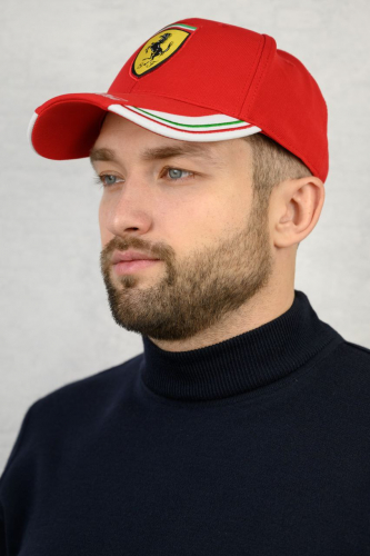 Бейсболка с логотипом Ferrari 