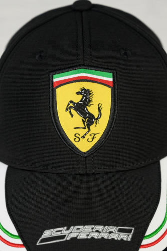 Бейсболка с логотипом Ferrari 