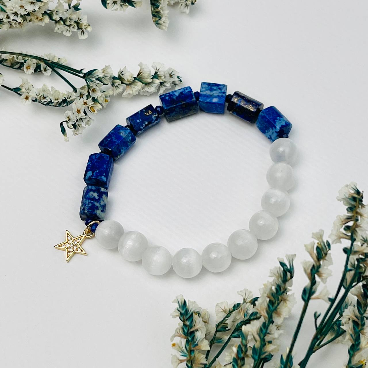 Радуга Самоцветов Браслет из Лазурита и Селенита с подвеской