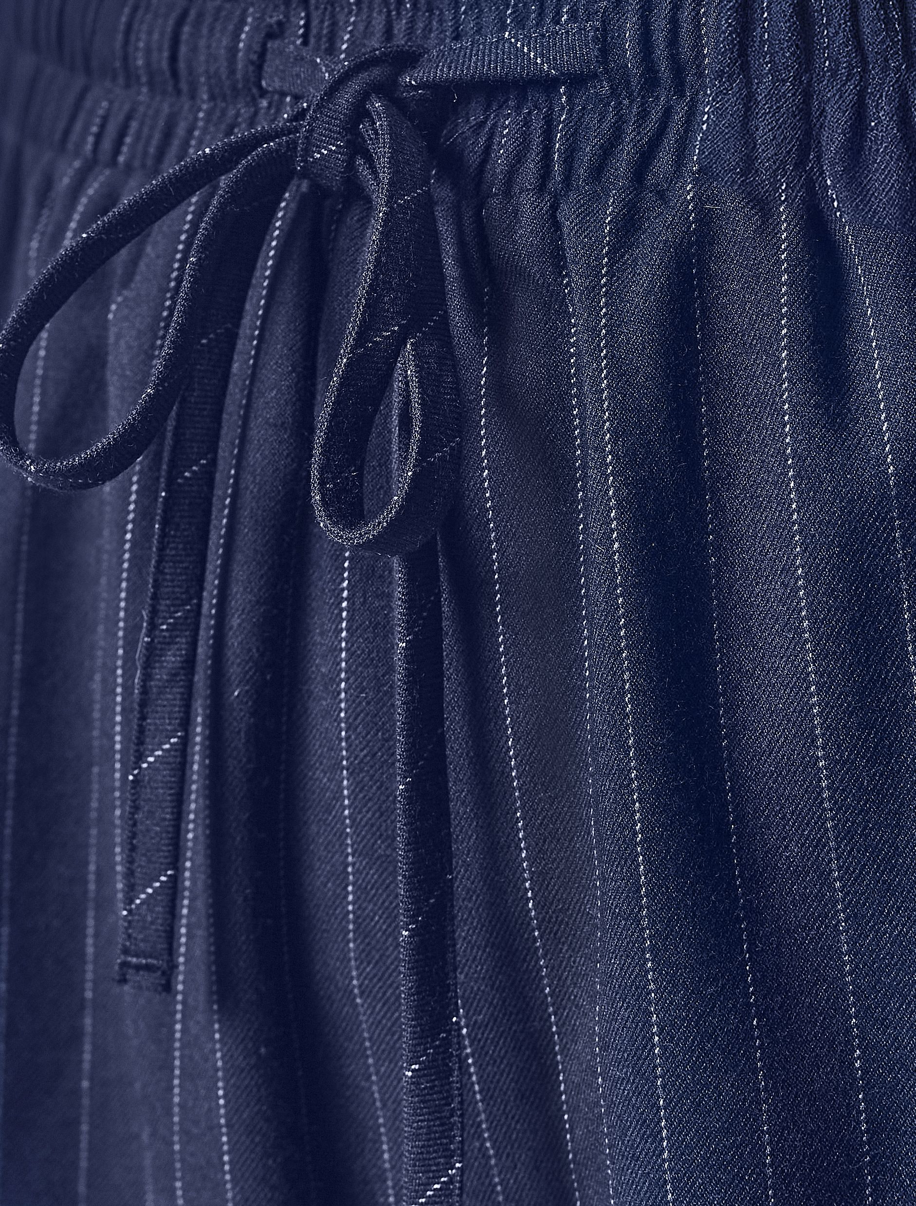 Брюки свободного кроя из костюмной ткани D24.252 темно-синий