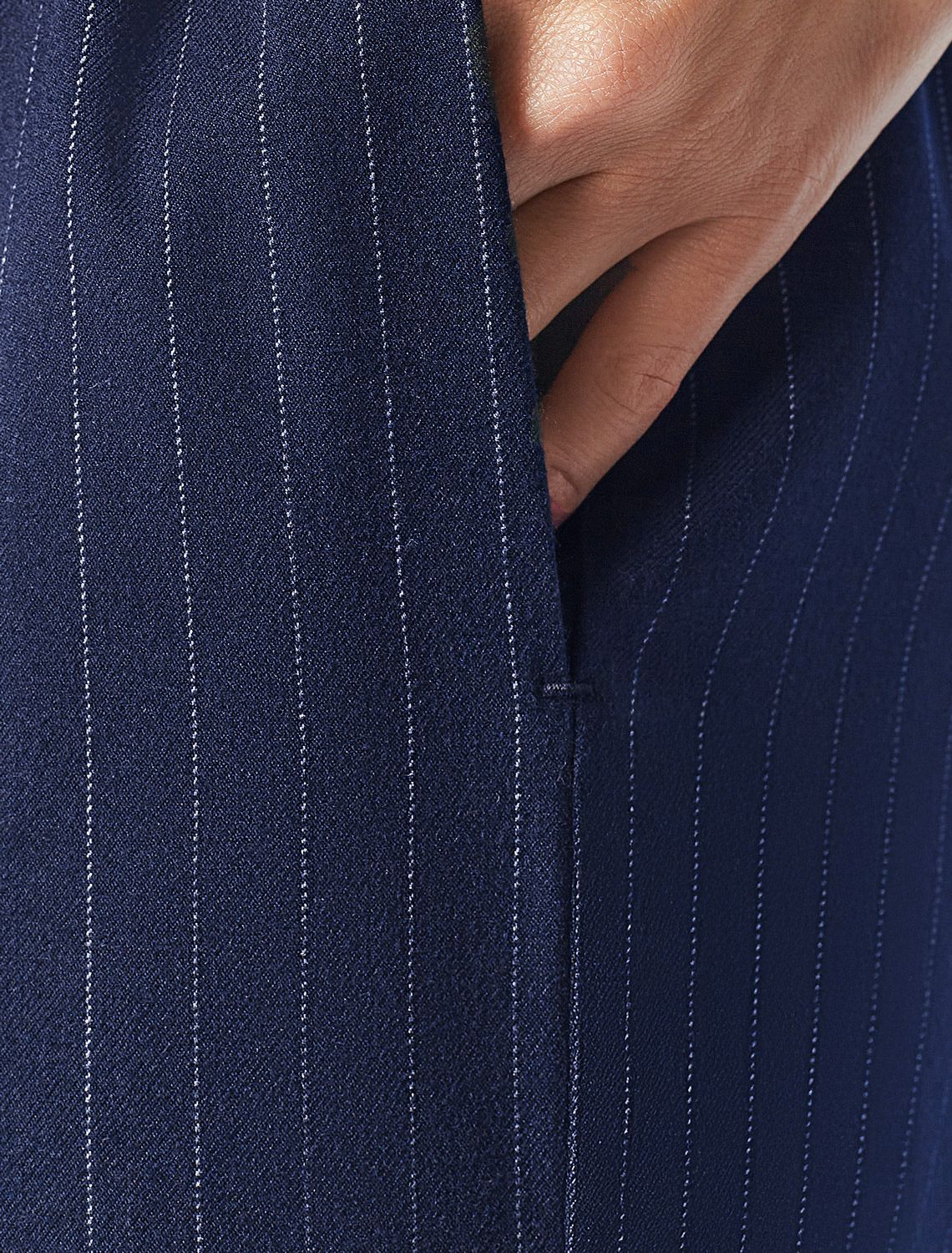 Брюки свободного кроя из костюмной ткани D24.252 темно-синий