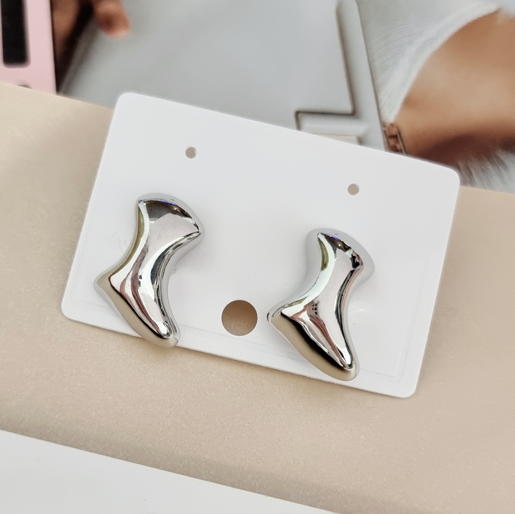 Серьги женские бижутерия на уши, коллекция LALIQ, арт.003.204