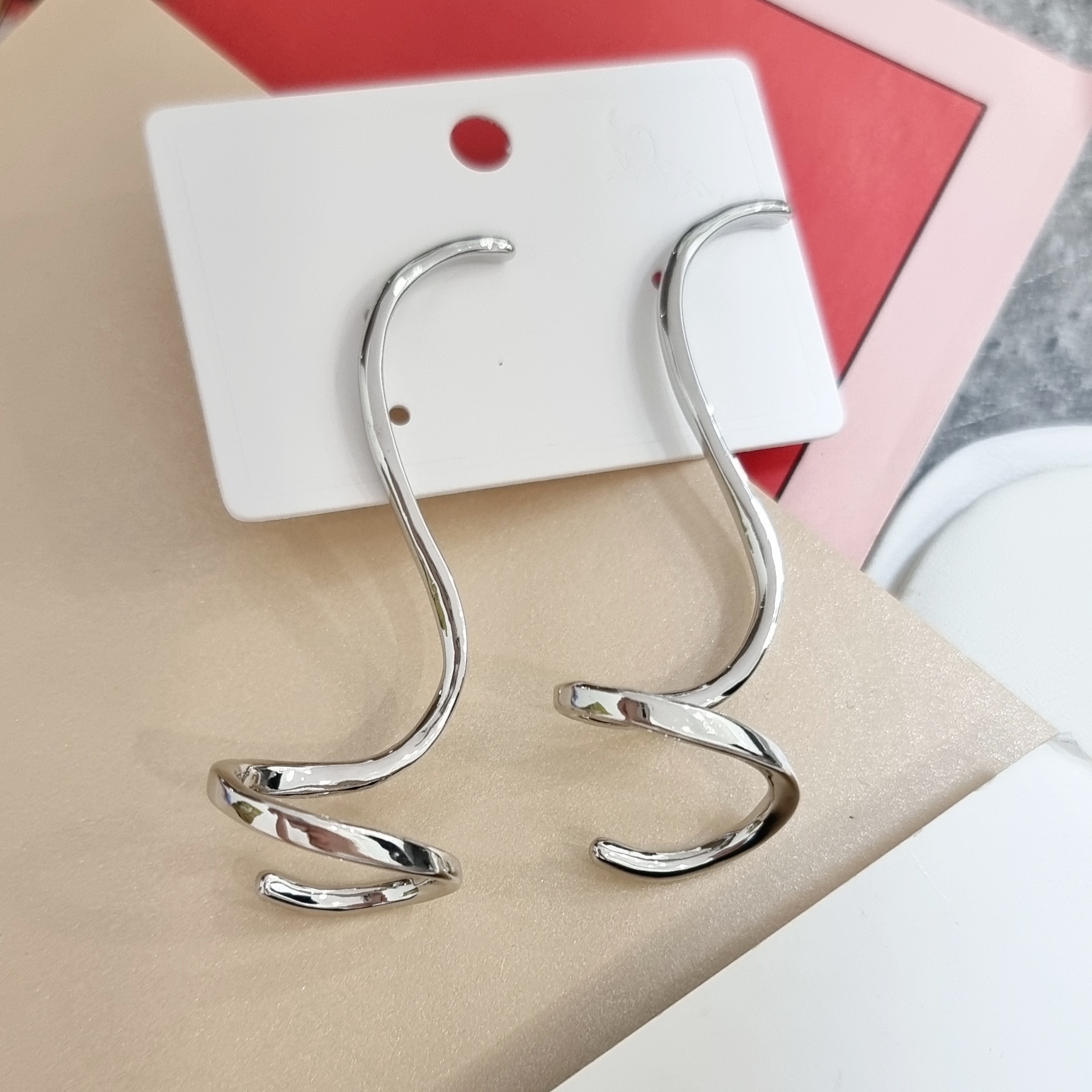 Серьги женские бижутерия на уши, коллекция LALIQ, арт.003.302