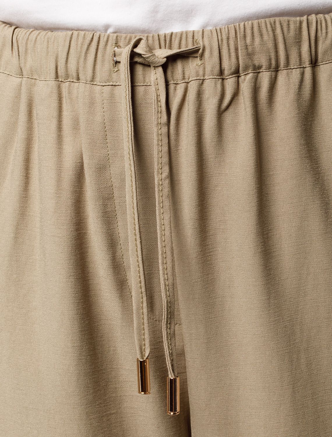 Свободные брюки из плотного лиоцелла на резинке D24.261 св.оливковый