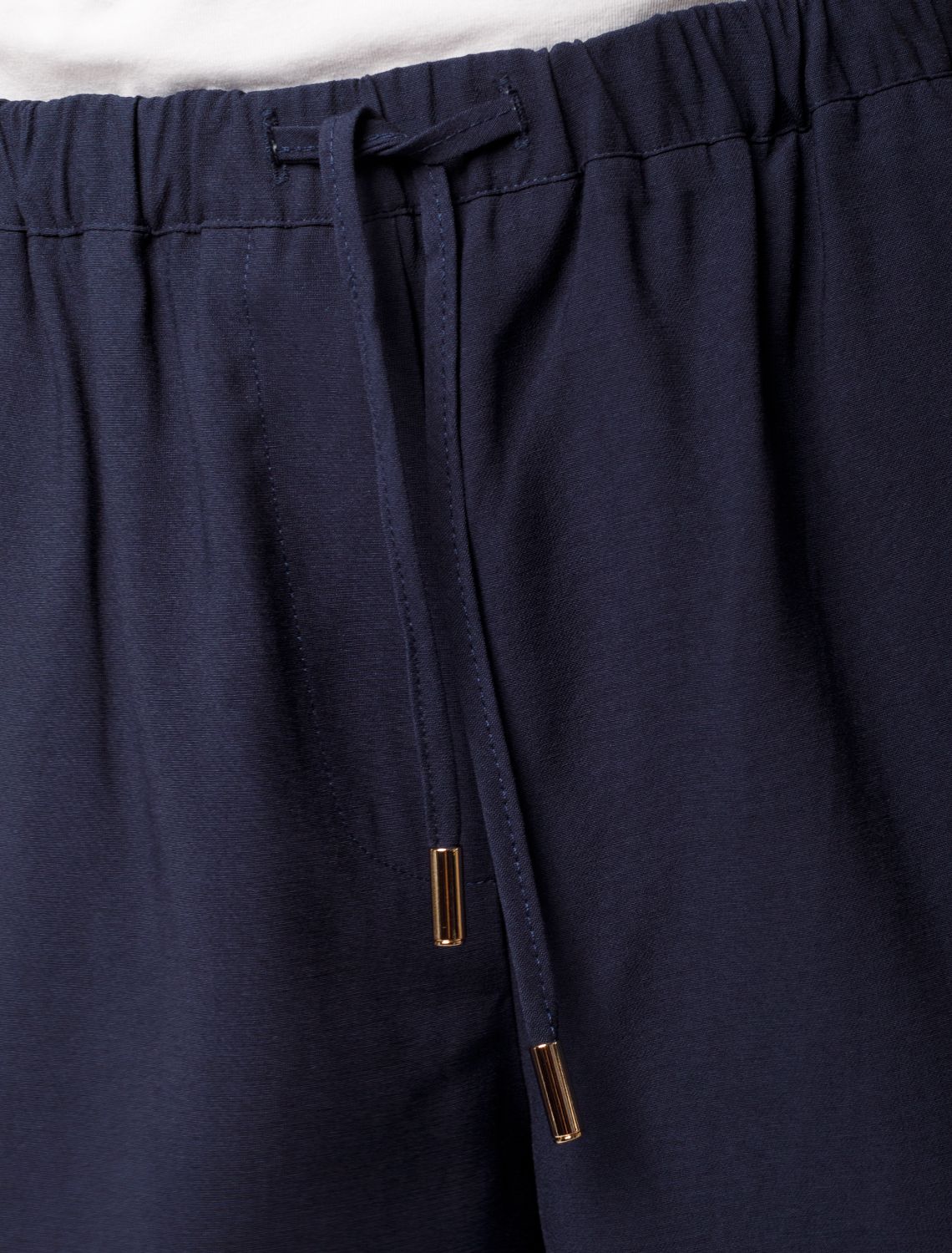 Свободные брюки из плотного лиоцелла на резинке D24.261 темно-синий