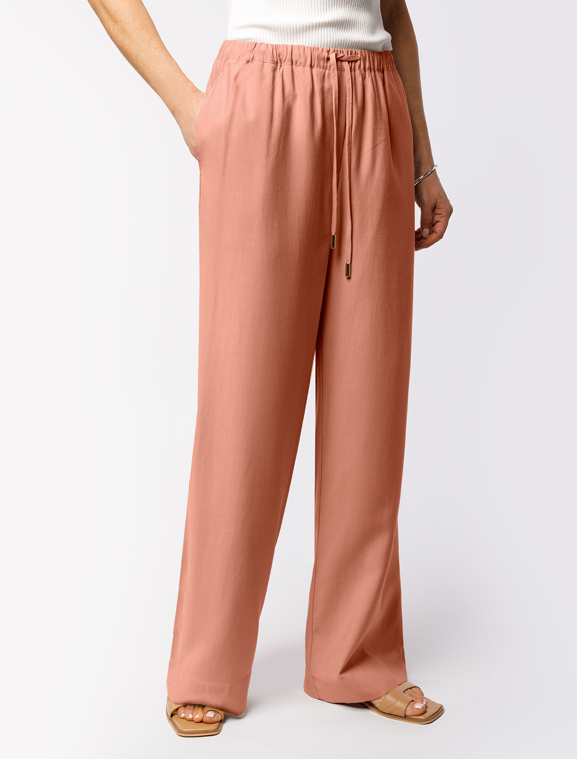 Свободные брюки из плотного лиоцелла на резинке D24.261 дымчато-коралловый